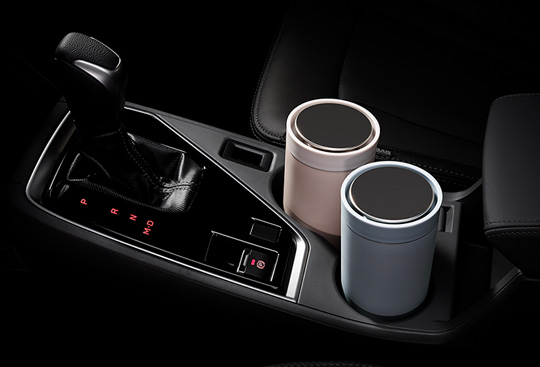 2 Front Cup Holders (in centre console)